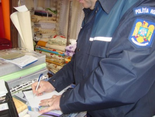 Vânzătorii ambulanţi din Constanţa, sancţionaţi de poliţişti